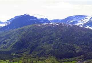 Panorama frå Nausa til Traudalen