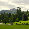 Powerscourt med Great Sugarloaf Mountain i bakgrunnen