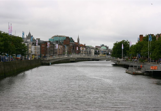 Bru over Liffey