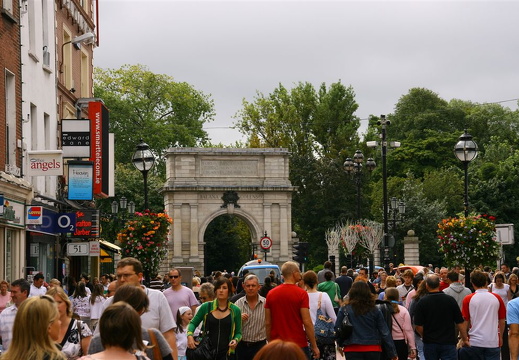 Steinbogen på i enden av Grafton Street på hjørnet av St. Stephens Green