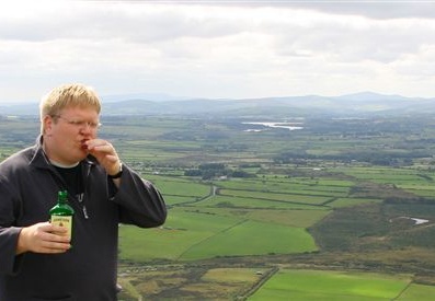 Runar tek seg ein støyt Jameson
