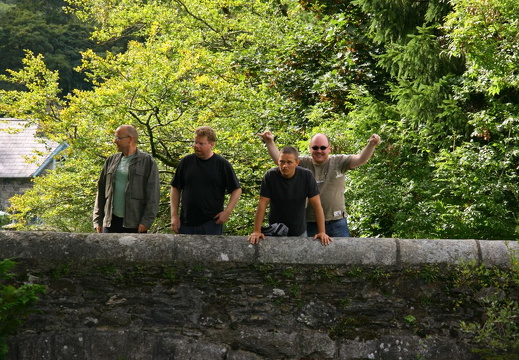 Line-up på brua ved Glendalough Hotel