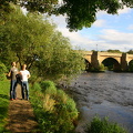 Thomas og Atle i naturleg positur ved Tyne