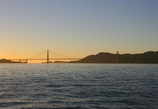 Golden Gate bridge at sunset