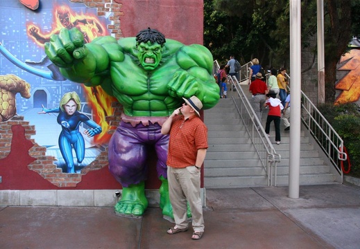 Hulk (left) & Runar