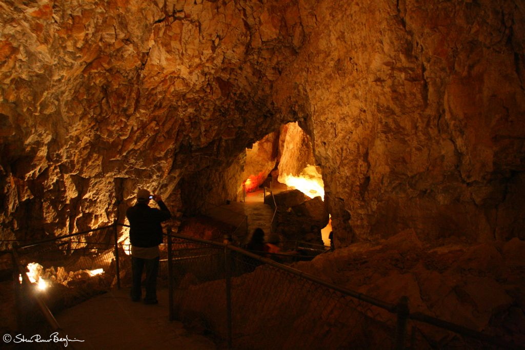 The Grand Canyon Caverns