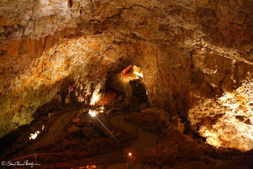 The Grand Canyon Caverns