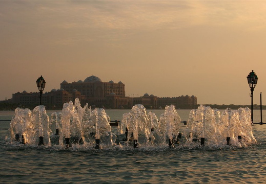 Fountain in front of Emirates Palace