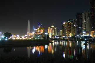 Lake Park in Abu Dhabi at night