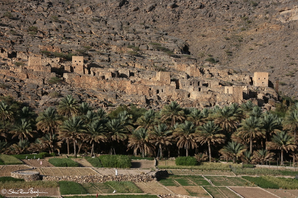 Abandoned village at entrance to Wadi al Nakhur