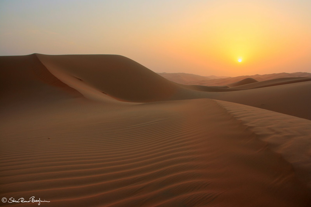 Sunrise in the Liwa desert