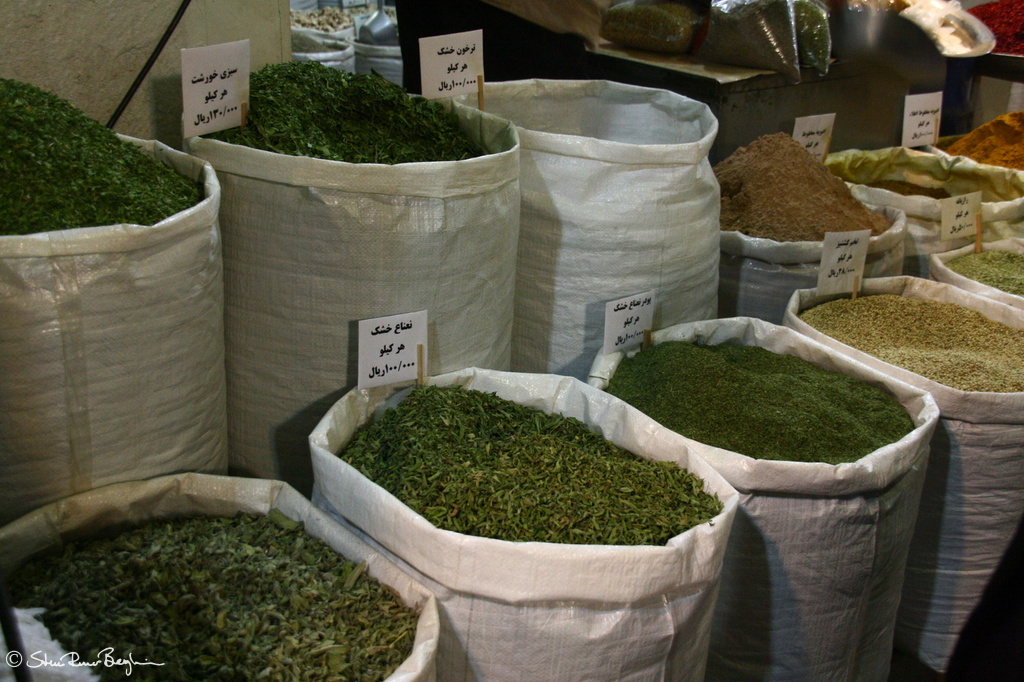 Spices in Vakil Bazar 