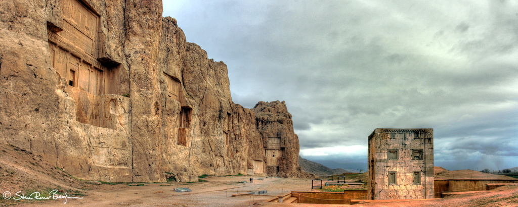 Naqsh-e Rustam and Ka'ba-ye Zartosht panorama