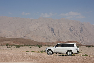 Off-roading in Wadi al Sahtan
