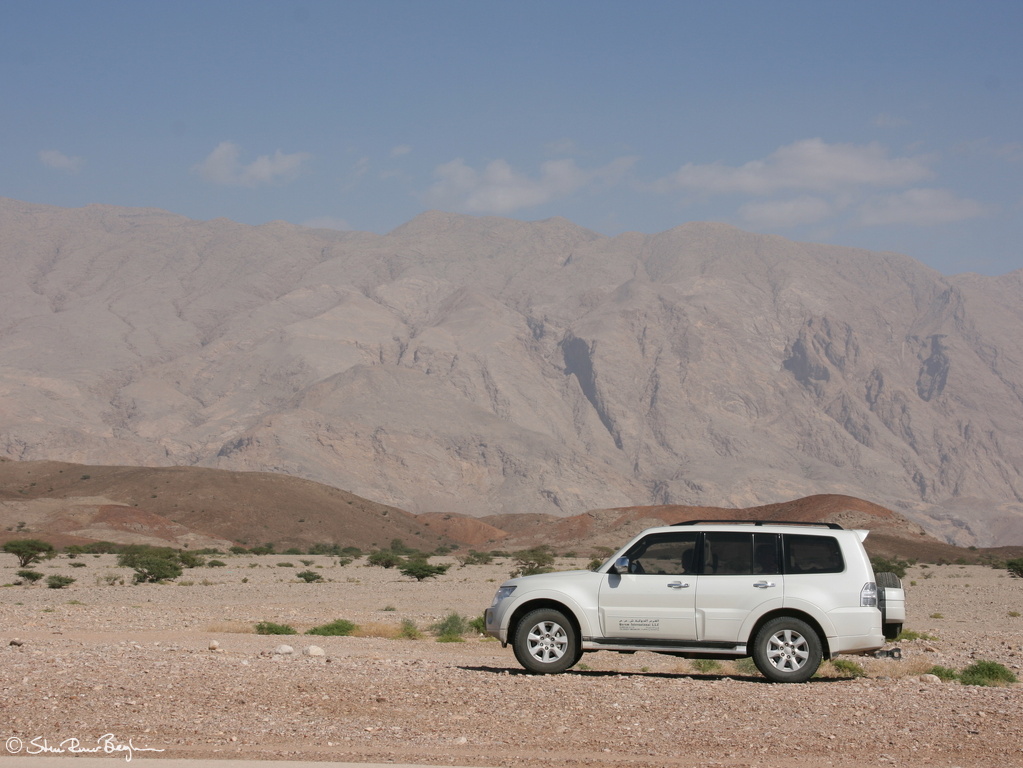 Off-roading in Wadi al Sahtan