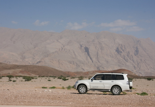 Off-roading in Wadi al Sahtan