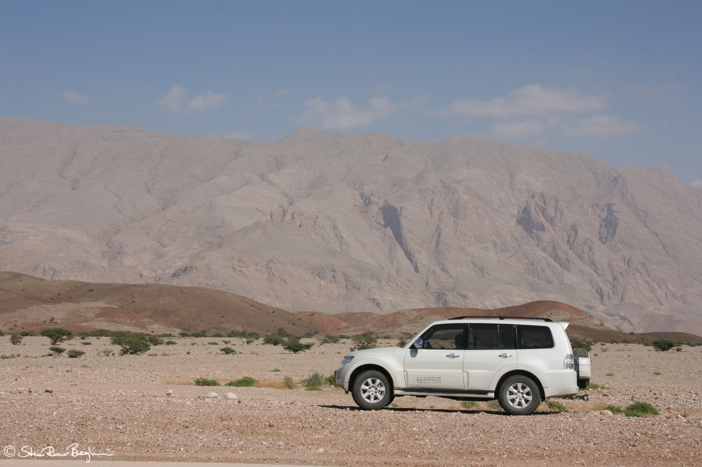 Off-roading in Wadi al Sahtan