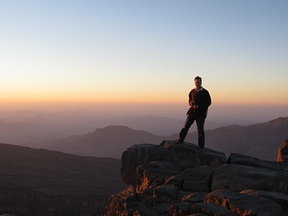 Pål at the edge of Wadi Nakhur