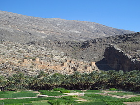 Abandoned village at entrance to Wadi al Nakhur / Wadi Ghul