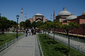 DSC 2085