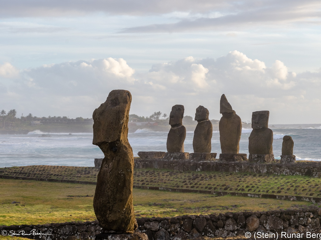 Ahu Tahai and Ahu Ko Te Riku at sunset