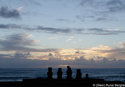 Ahu Tahai at sunset