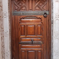 The entrance door to Riad el Noujoum