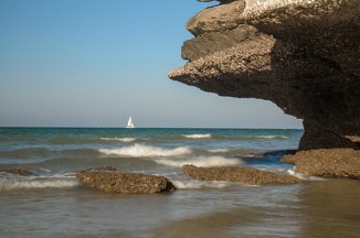 Sailboat in front of Yitti Beach